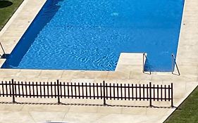 Encantador Piso Con Terraza Y Piscina