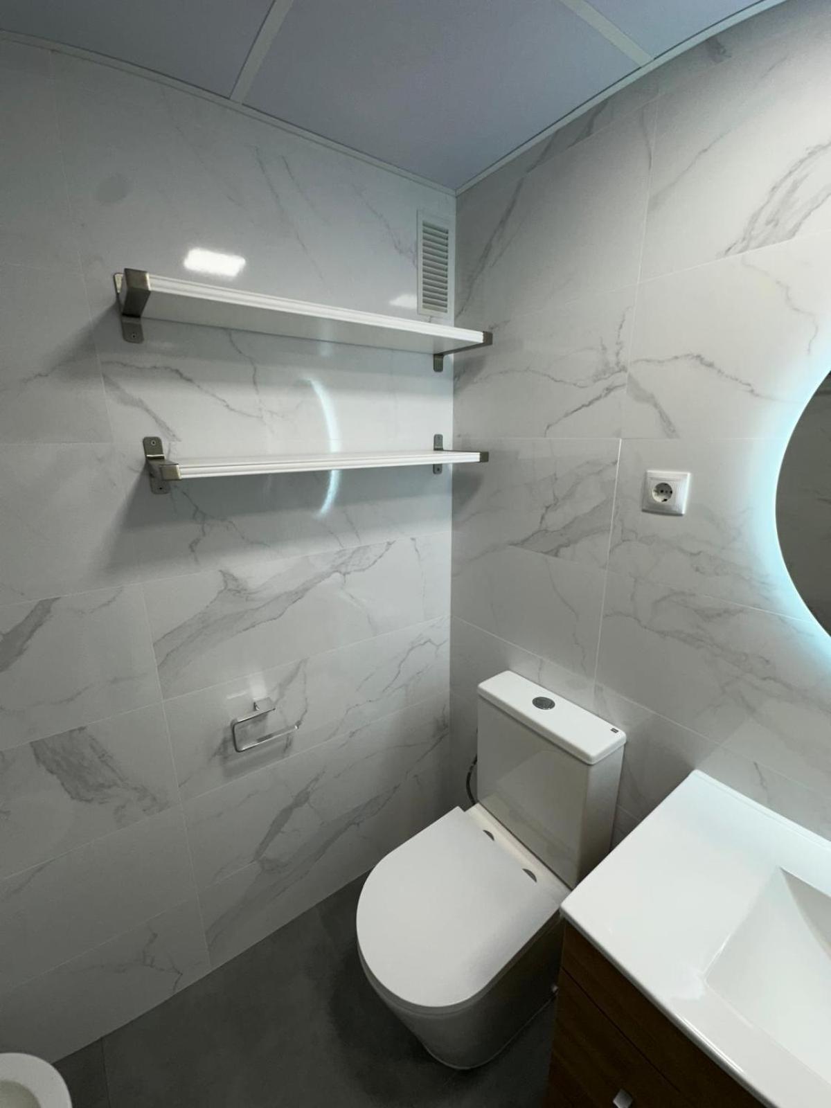 Apartamento Encantador Piso Con Terraza Y Piscina Benalmádena Exterior foto